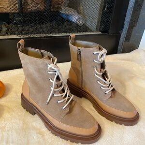 ✨New✨Vince Camuto LEASA SUEDE ALMOND TOE COMBAT & LACE-UP BOOTS